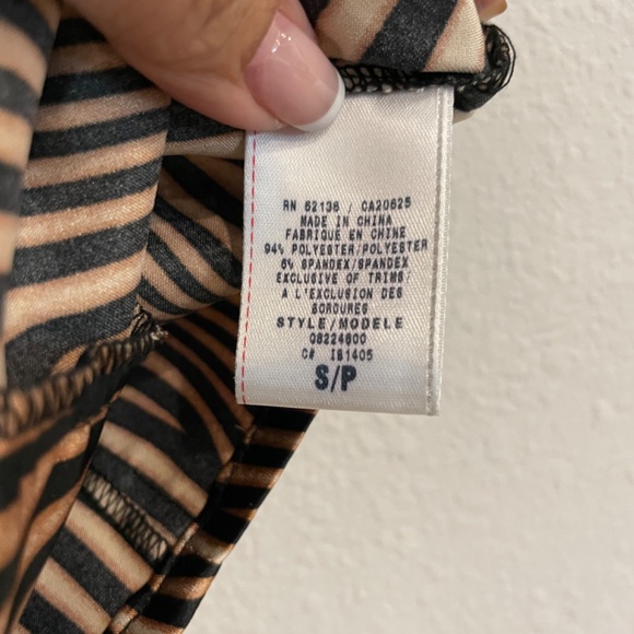 Tiger striped button down, small, Guess Jeans - Picture 6 of 9